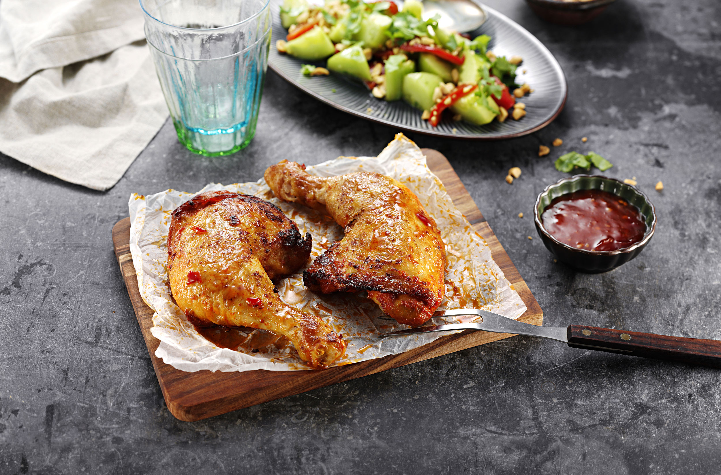 Kyllinglår-med-soyamarinert-agurksalat