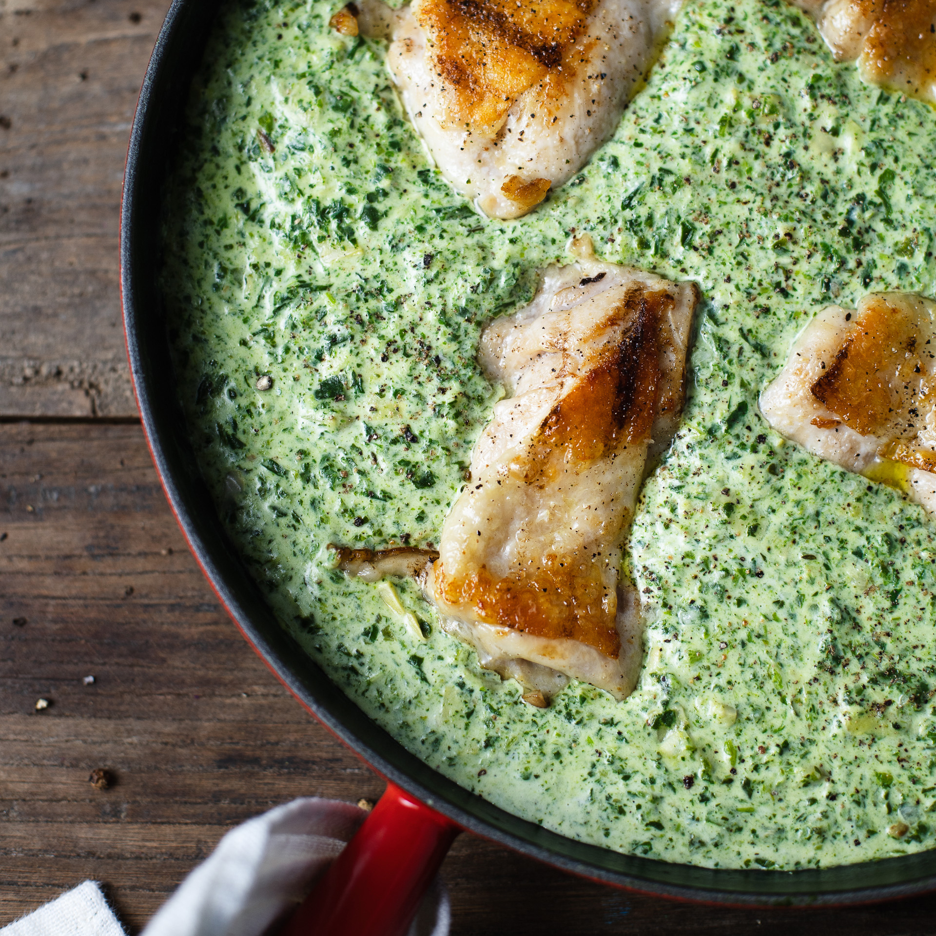 Flammegrillet kylling i panne